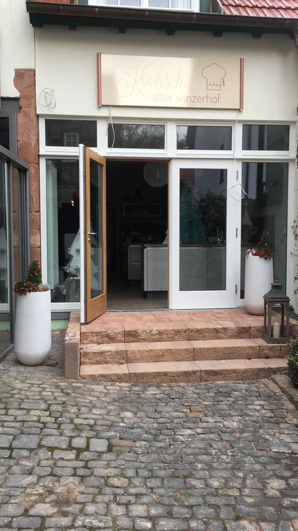 Alter Winzerhof Weisenheim Am Berg E.K. Hotel Bagian luar foto
