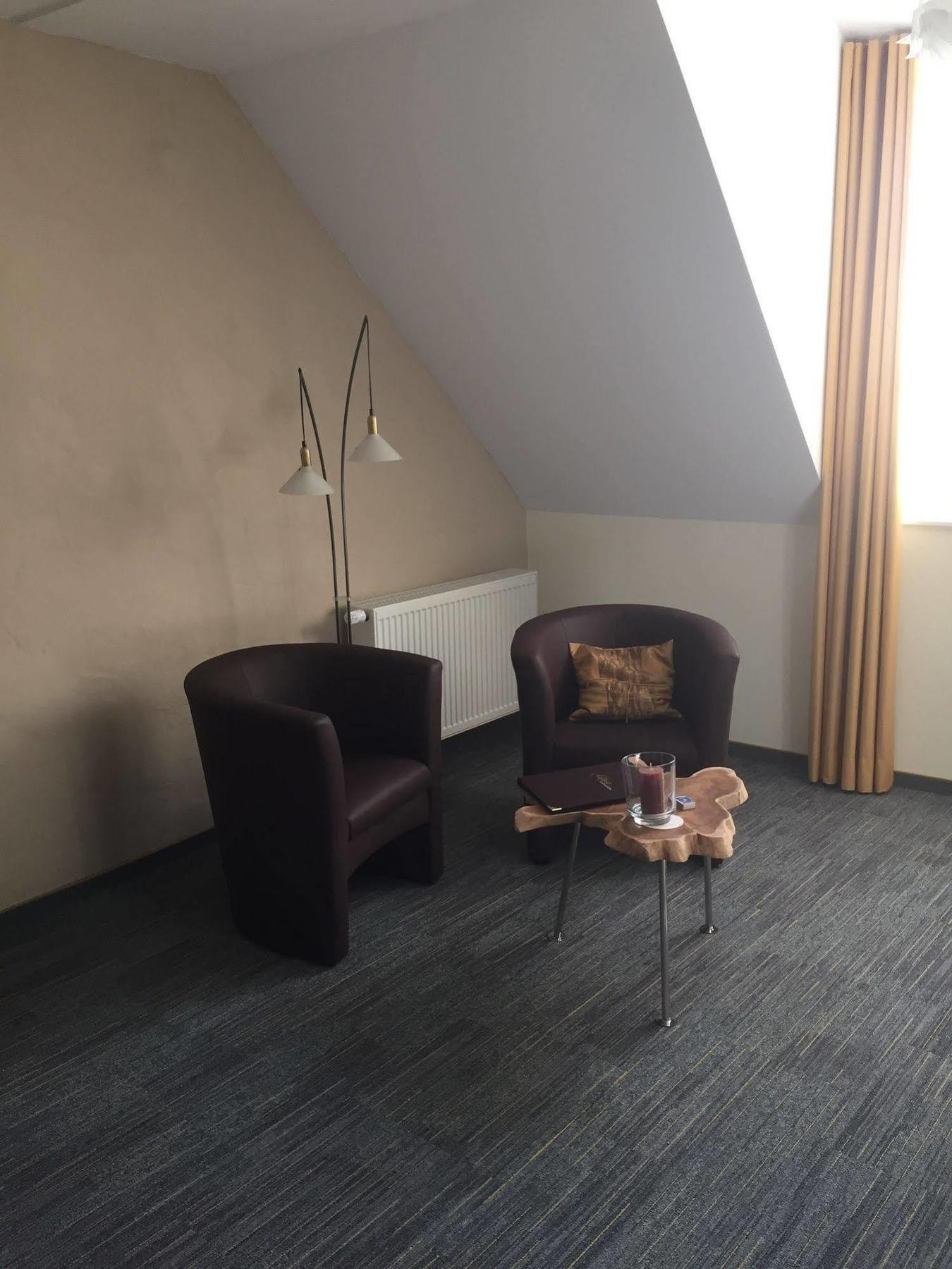 Alter Winzerhof Weisenheim Am Berg E.K. Hotel Bagian luar foto